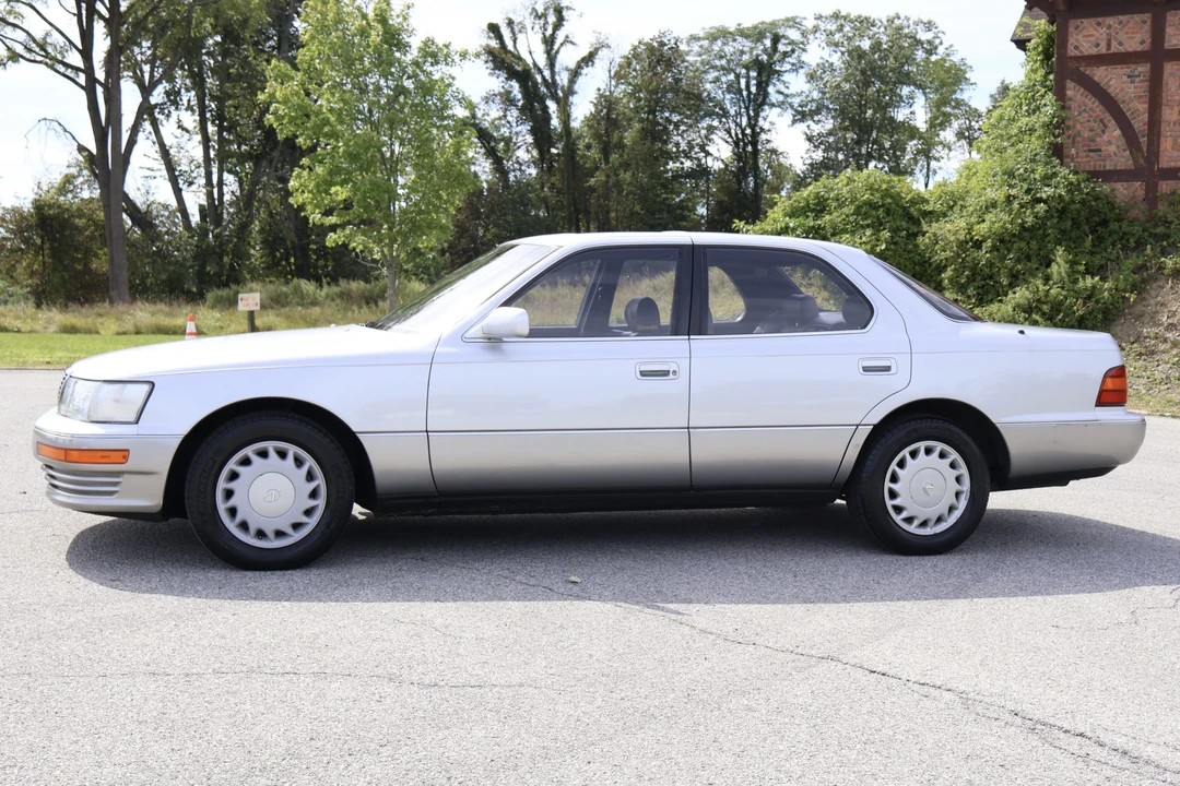 1990 Lexus LS 1st Gen - Image 5 of 31