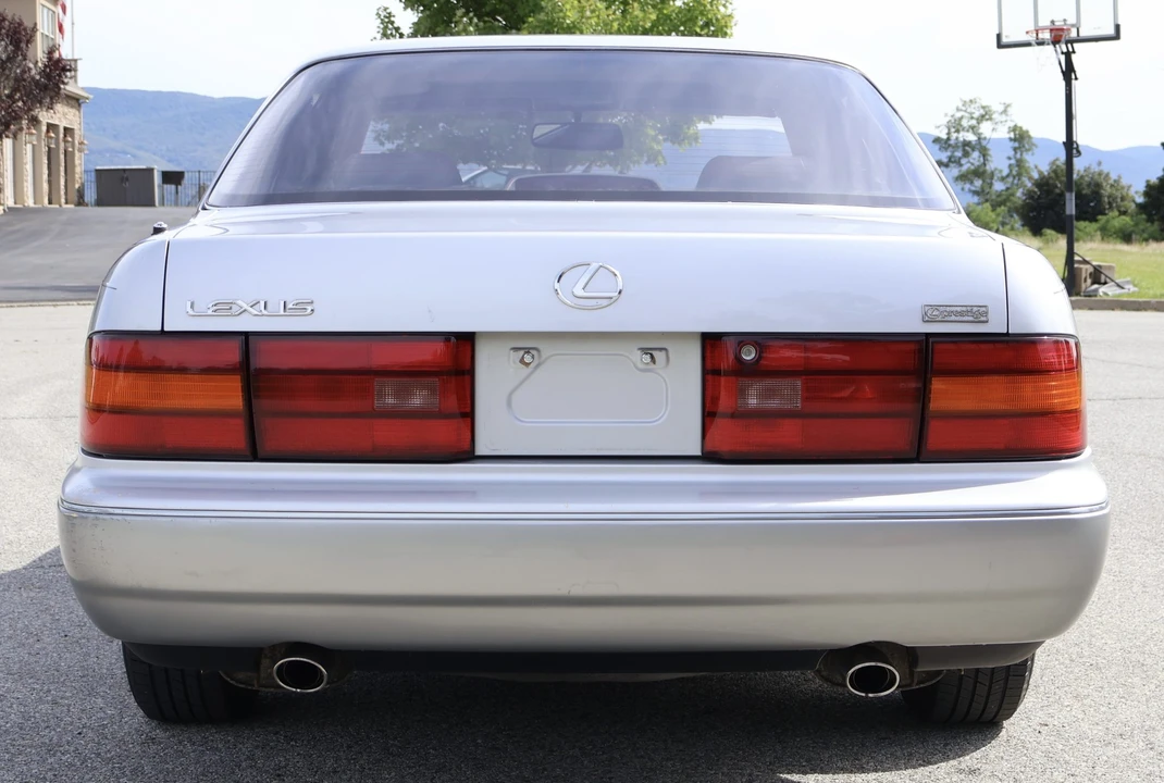 1990 Lexus LS 1st Gen - Image 9 of 31