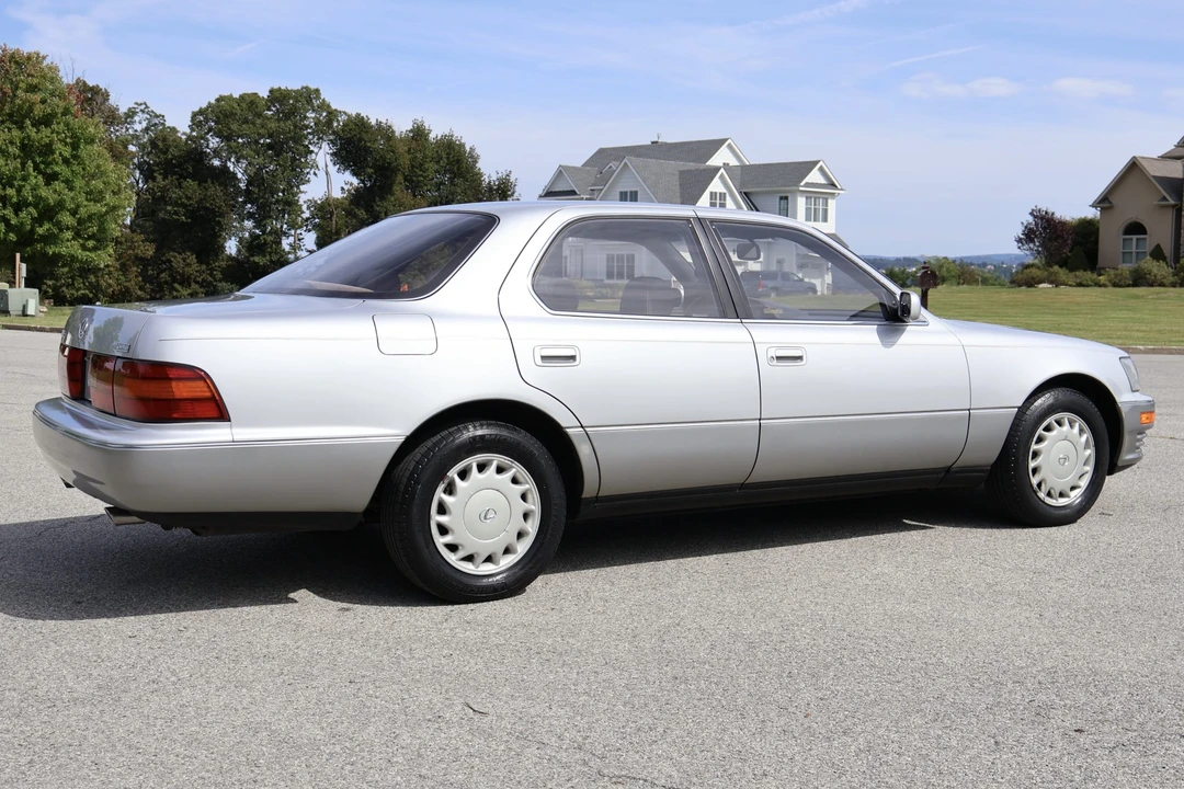 1990 Lexus LS 1st Gen - Image 11 of 31