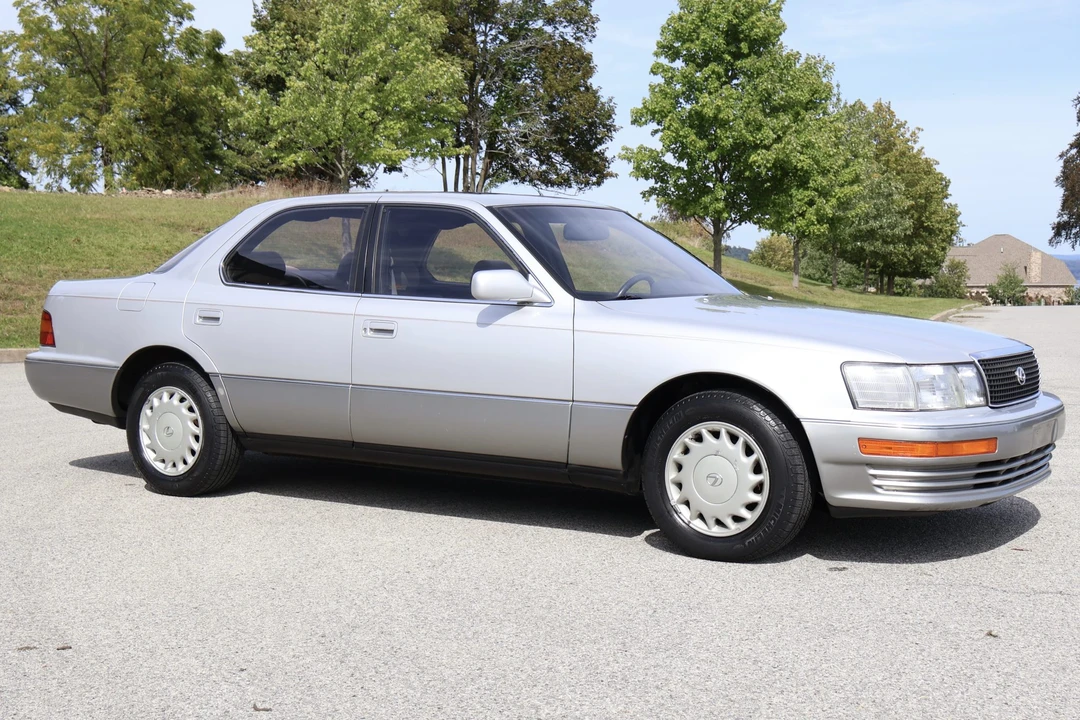 1990 Lexus LS 1st Gen - Image 13 of 31