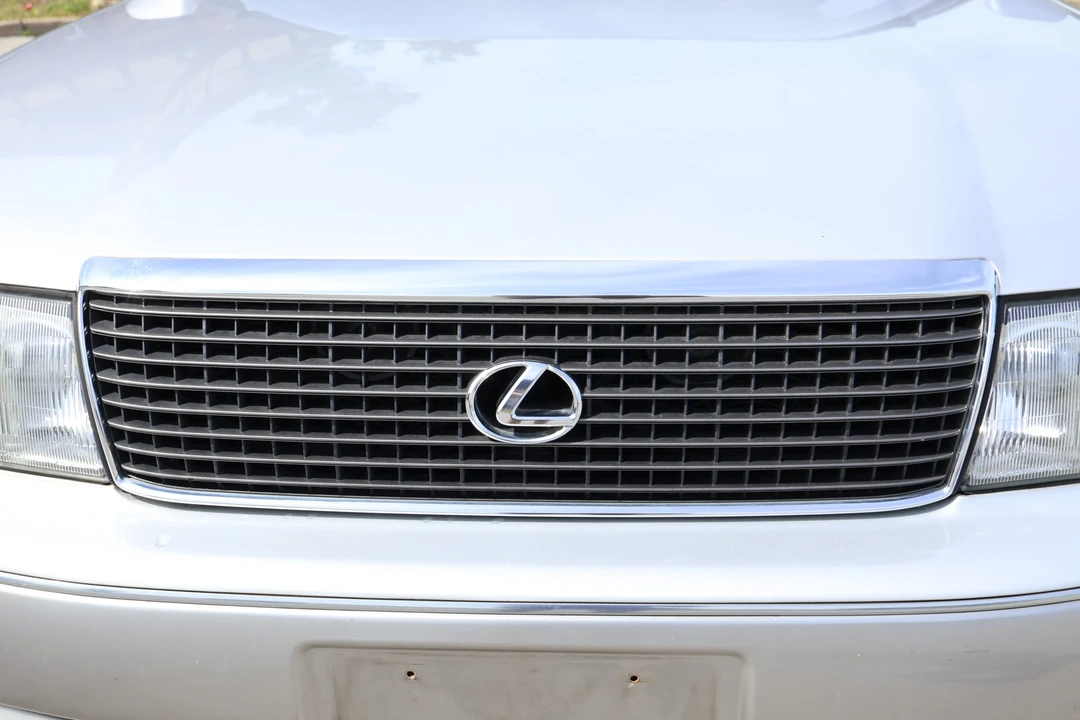 1990 Lexus LS 1st Gen - Image 21 of 31