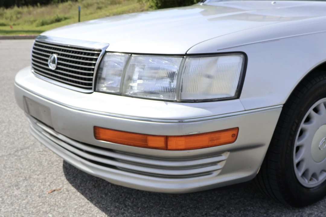 1990 Lexus LS 1st Gen - Image 24 of 31