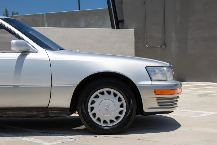 1990 Lexus LS 1st Gen - Image 11 of 31