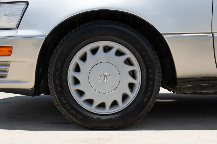 1990 Lexus LS 1st Gen - Image 8 of 31