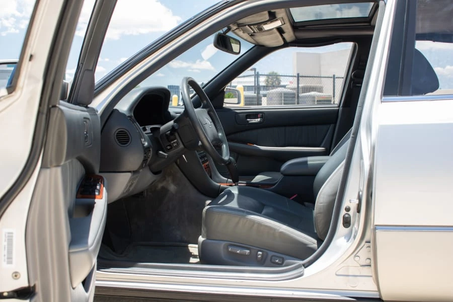 1990 Lexus LS 1st Gen - Image 19 of 31