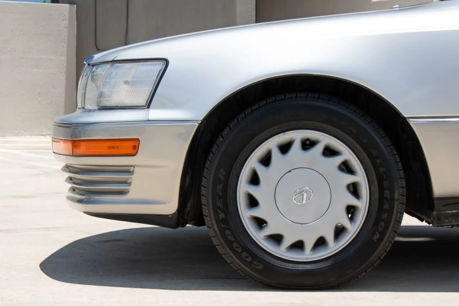 1990 Lexus LS 1st Gen - Image 10 of 31