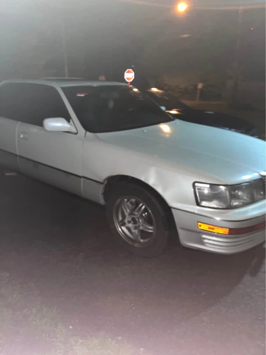 1990 Lexus LS 1st Gen - Image 4 of 7