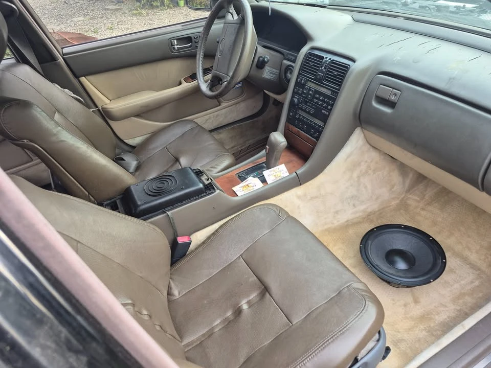 1990 Lexus LS 1st Gen - Image 7 of 9