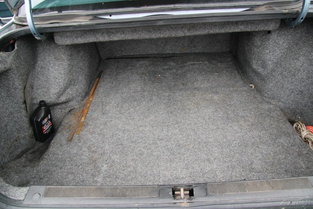 1990 Lincoln Continental 8th Gen - Image 19 of 21