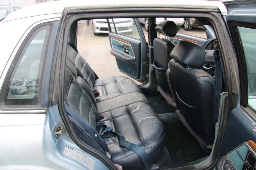 1990 Lincoln Continental 8th Gen - Image 21 of 21