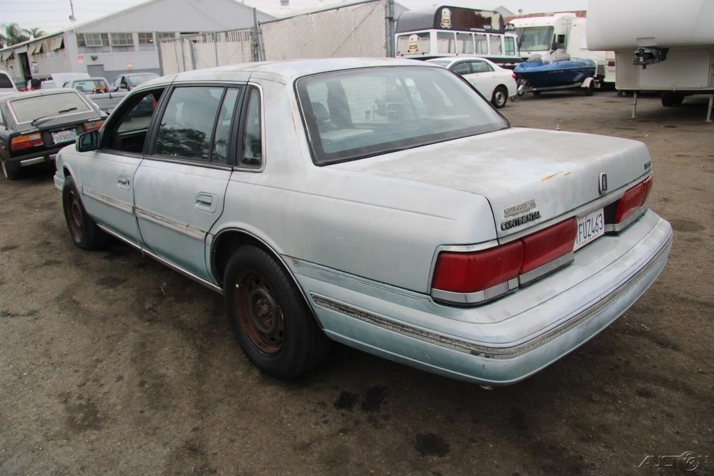 1990 Lincoln Continental 8th Gen - Image 4 of 21