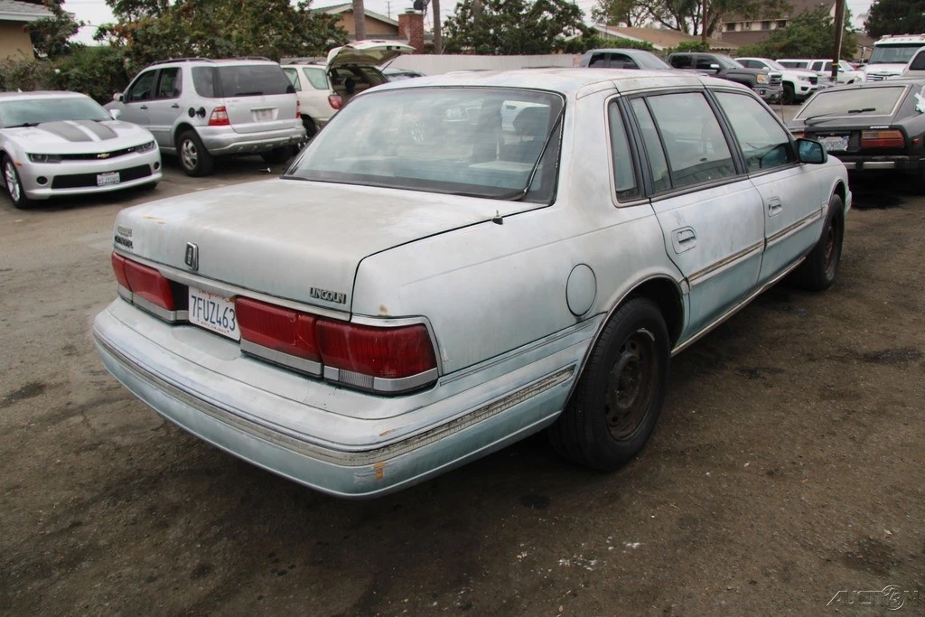 1990 Lincoln Continental 8th Gen - Image 6 of 21