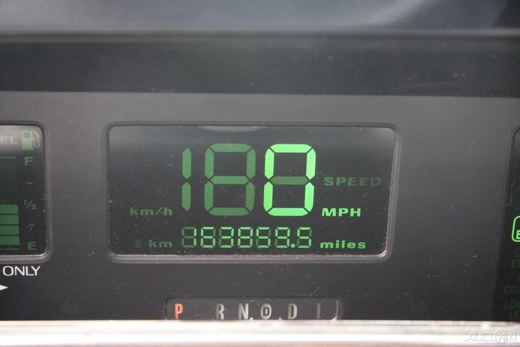 1990 Lincoln Continental 8th Gen - Image 15 of 21