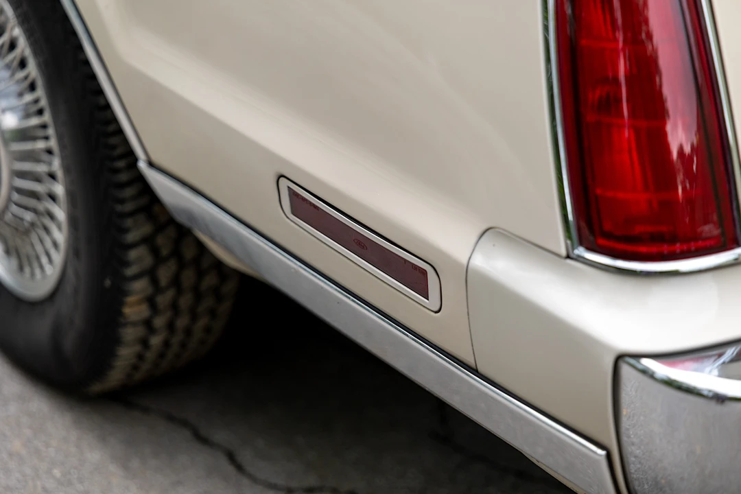 1990 Lincoln Continental Mark VII - Image 21 of 31