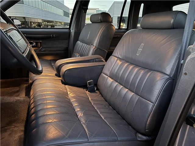 1990 Lincoln Town Car - Image 6 of 12