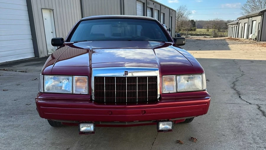 1990 Lincoln Continental Mark VII - Image 4 of 15