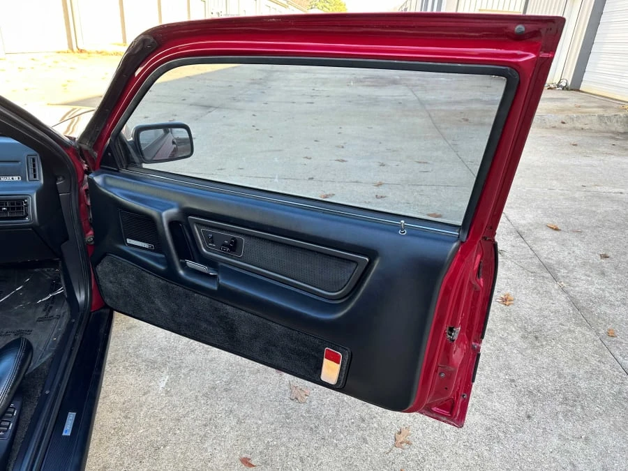 1990 Lincoln Continental Mark VII - Image 13 of 15