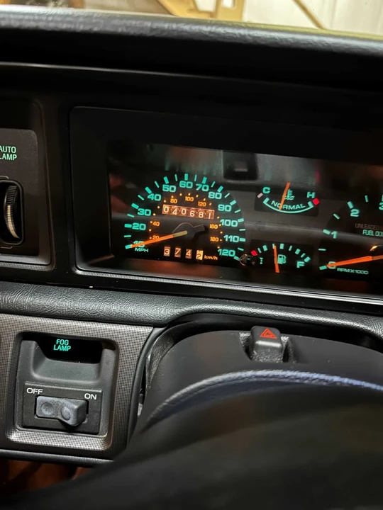 1990 Lincoln Continental Mark VII - Image 8 of 15