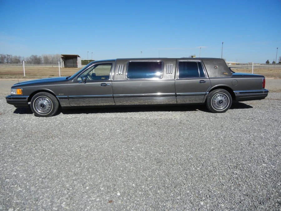 1990 Lincoln Town Car - Image 2 of 8