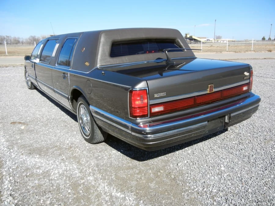 1990 Lincoln Town Car - Image 3 of 8