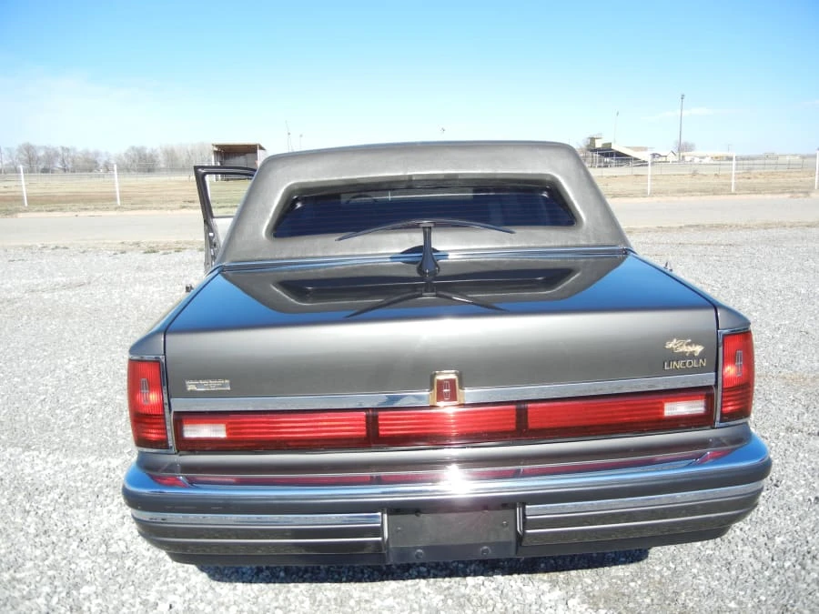 1990 Lincoln Town Car - Image 7 of 8