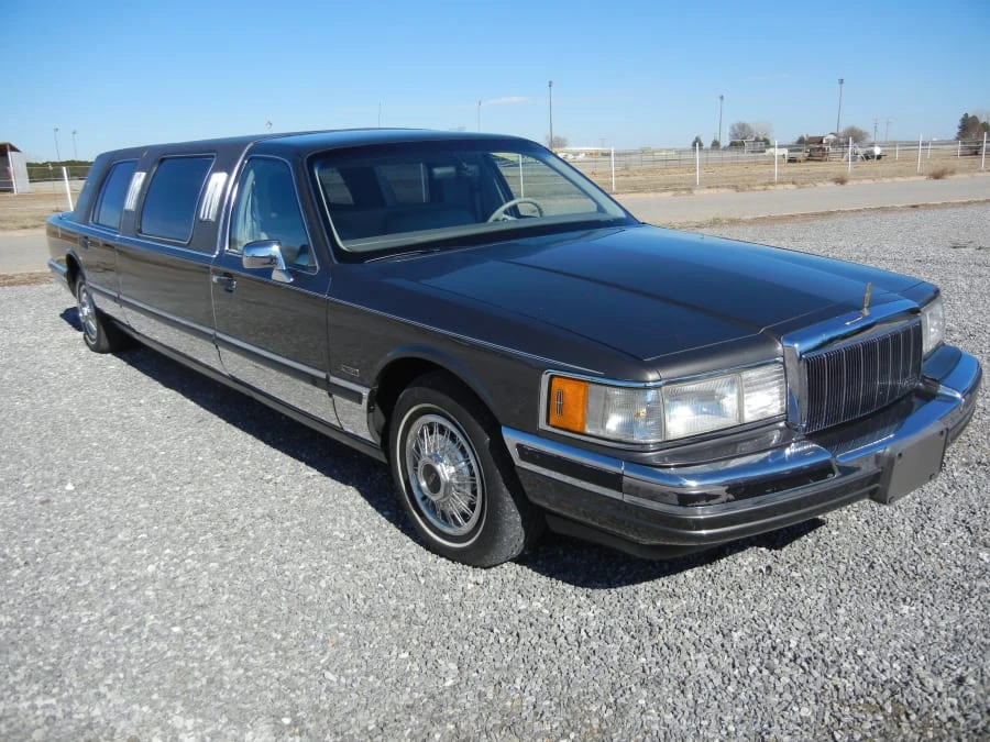 1990 Lincoln Town Car - Image 8 of 8