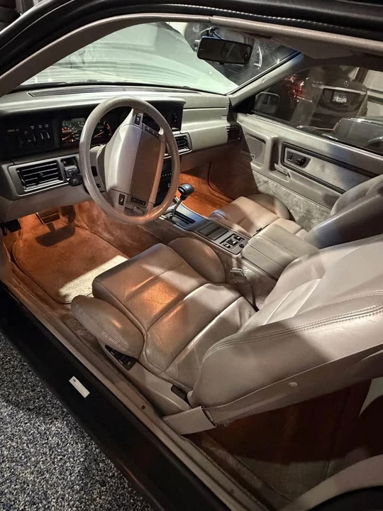 1990 Lincoln Continental Mark VII - Image 11 of 14