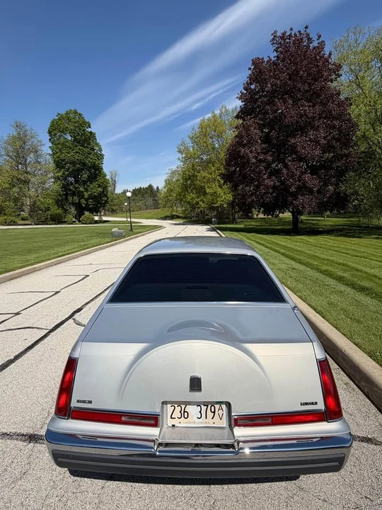 1990 Lincoln Continental Mark VII - Image 3 of 14