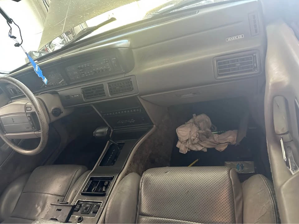 1990 Lincoln Mark LT - Image 9 of 10