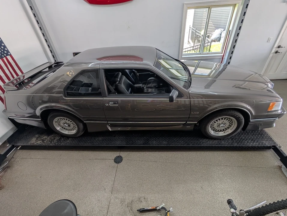 1990 Lincoln Continental Mark VII - Image 4 of 21