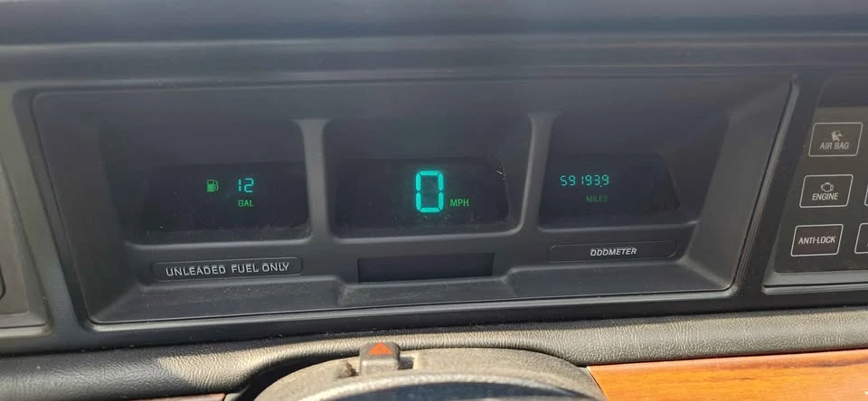 1990 Lincoln Continental Mark VII - Image 2 of 10