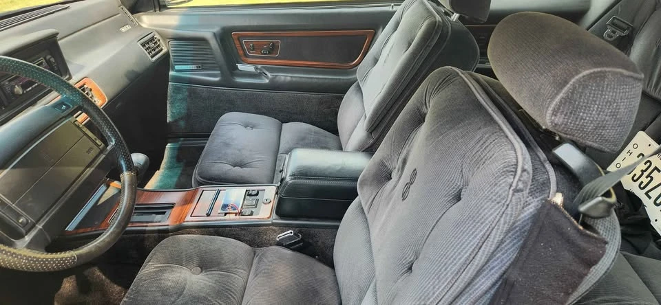 1990 Lincoln Continental Mark VII - Image 4 of 10