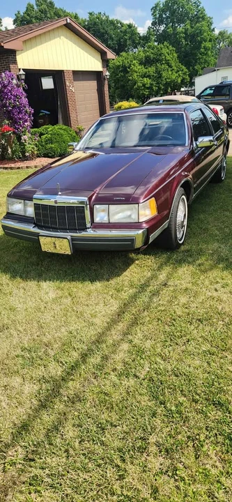 1990 Lincoln Continental Mark VII - Image 8 of 10