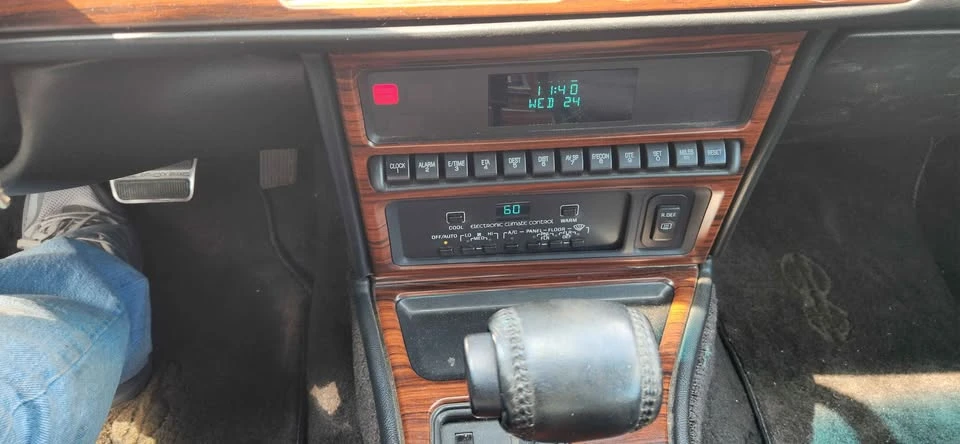 1990 Lincoln Continental Mark VII - Image 3 of 10
