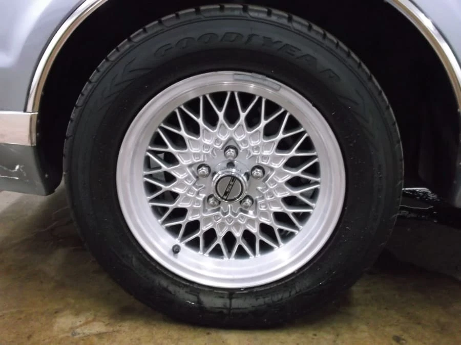 1990 Lincoln Continental Mark VII - Image 6 of 8