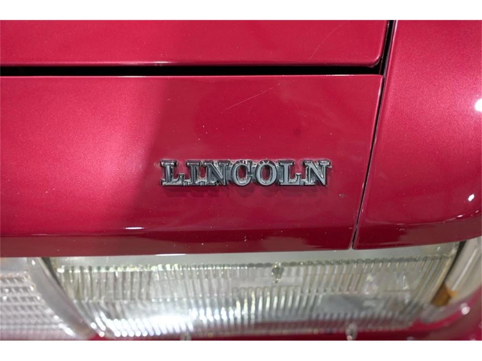 1990 Lincoln Continental Mark VII - Image 22 of 31