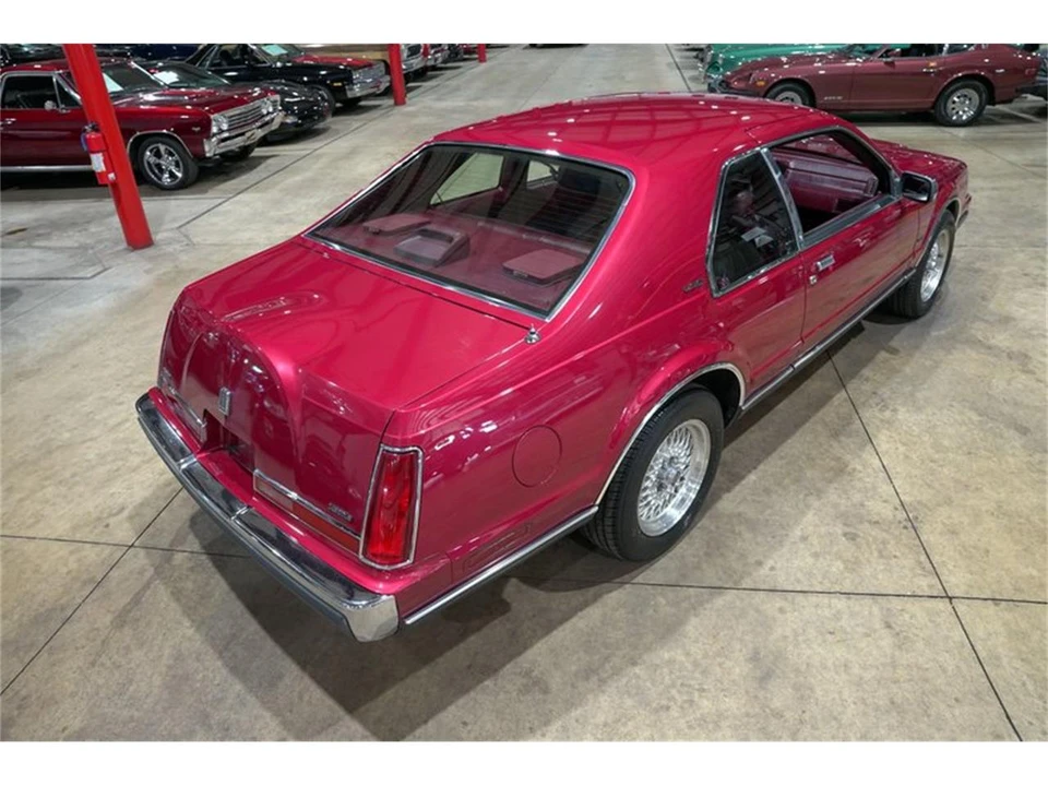 1990 Lincoln Continental Mark VII - Image 17 of 31