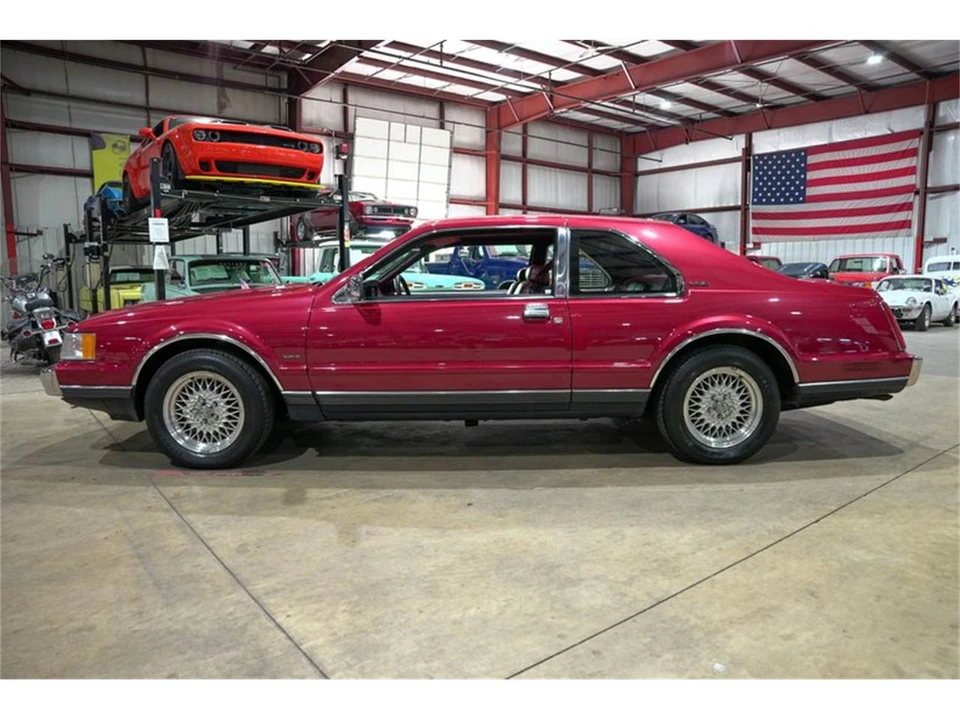 1990 Lincoln Continental Mark VII - Image 4 of 31