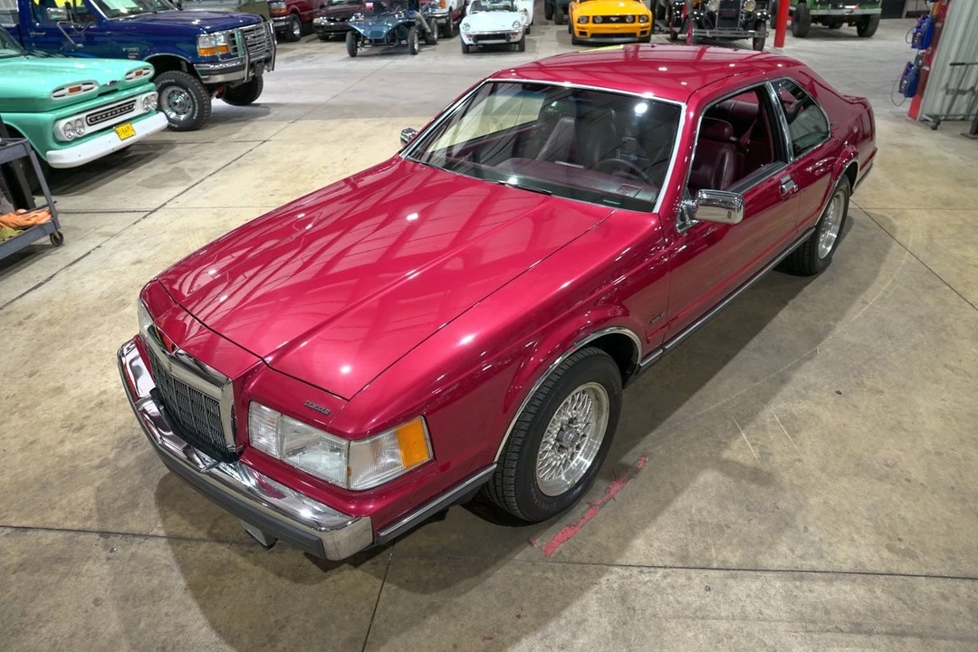 1990 Lincoln Continental Mark VII - Image 15 of 31