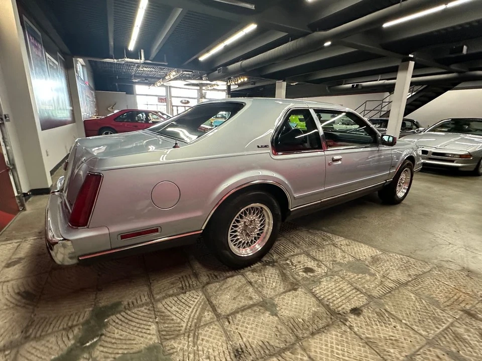 1990 Lincoln Continental Mark VII - Image 16 of 31