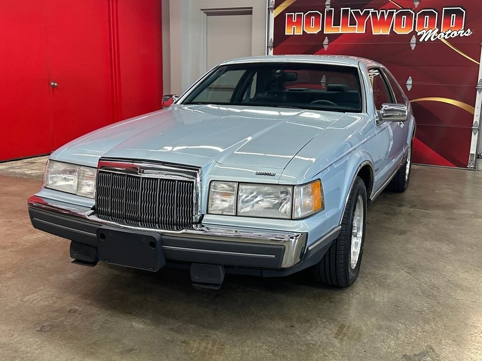 1990 Lincoln Continental Mark VII - Image 6 of 31