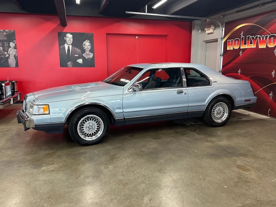 1990 Lincoln Continental Mark VII - Image 25 of 31