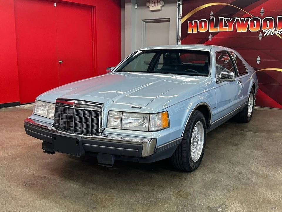 1990 Lincoln Continental Mark VII - Image 5 of 31