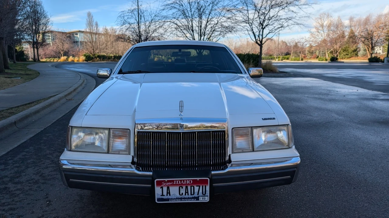 1990 Lincoln Continental Mark VII - Image 15 of 21