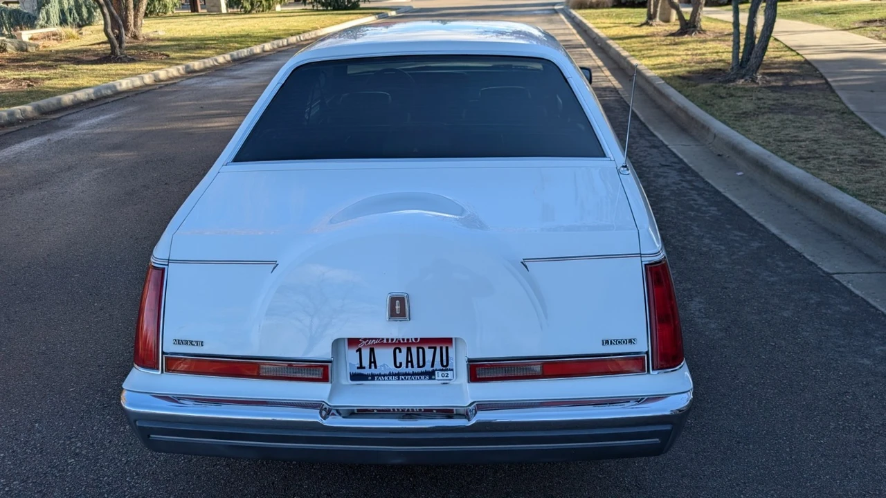 1990 Lincoln Continental Mark VII - Image 7 of 21