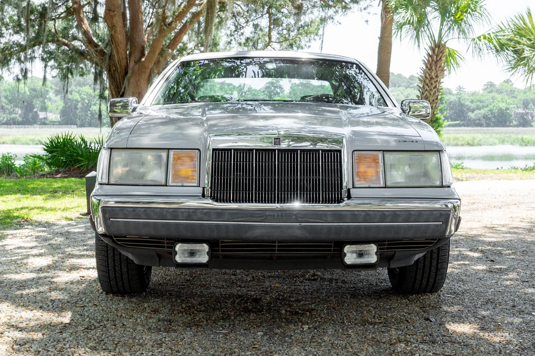 1990 Lincoln Continental Mark VII - Image 6 of 31