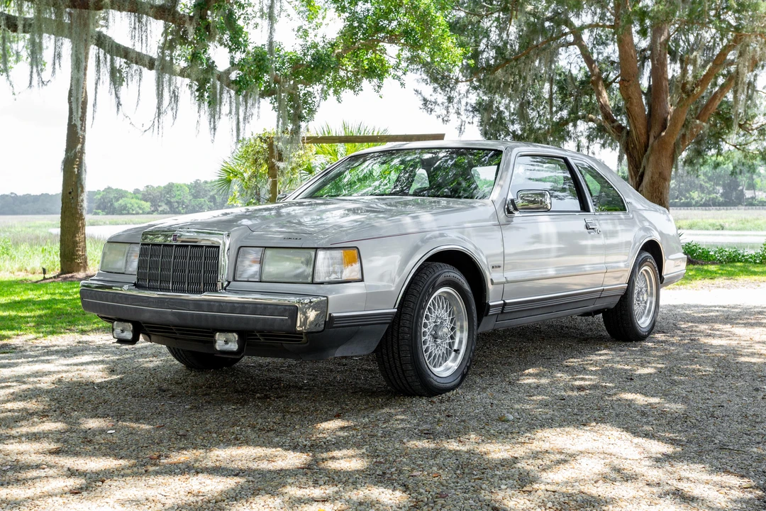 1990 Lincoln Continental Mark VII - Image 7 of 31
