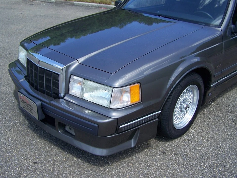 1990 Lincoln Continental Mark VII - Image 13 of 31