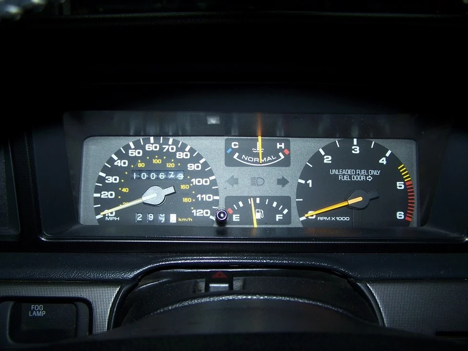 1990 Lincoln Continental Mark VII - Image 9 of 31