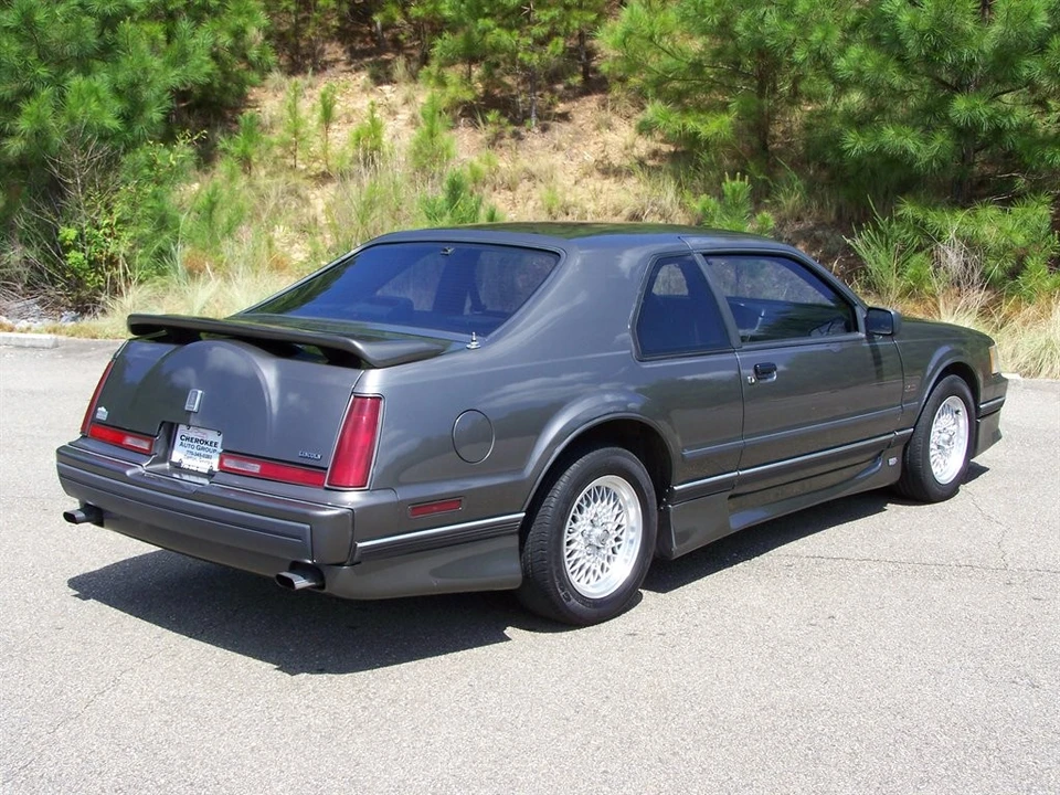 1990 Lincoln Continental Mark VII - Image 2 of 31